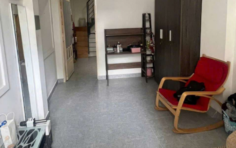 Bán nhà hẻm gần mặt tiền, chỉ cách Trần Bình Trọng 100m, Nguyễn Trãi 200m